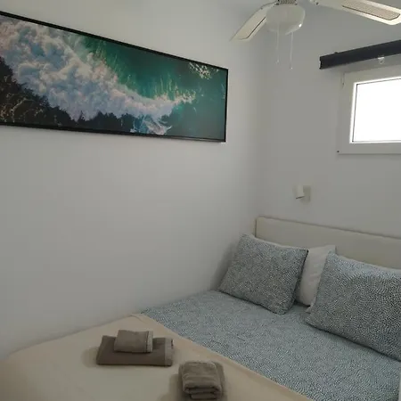 Apartment Delfines 2 - Small - Pool View- Good Wifi - 5 Minuts To The Beach Puerto del Carmen (Lanzarote)