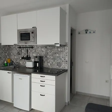 Delfines 2 - Small - Pool View- Good Wifi - 5 Minuts To The Beach Puerto del Carmen (Lanzarote)