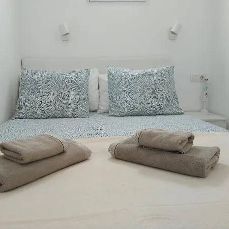 Delfines 2 Apartment
