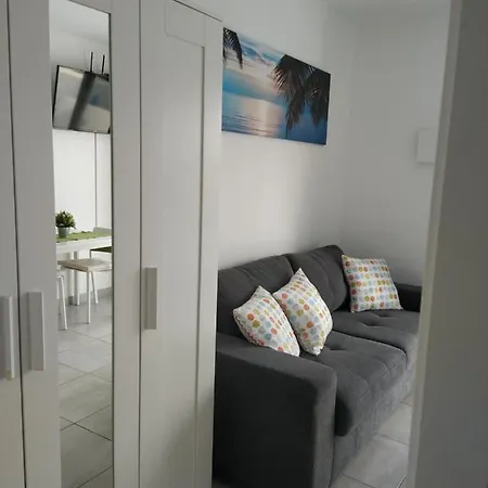 Delfines 2 - Small - Pool View- Good Wifi - 5 Minuts To The Beach