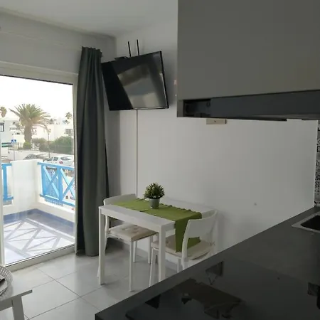 Delfines 2 - Small - Pool View- Good Wifi - 5 Minuts To The Beach Apartment Puerto del Carmen (Lanzarote)
